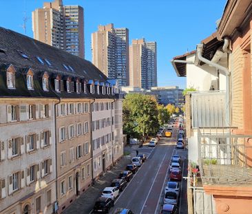 Renovierte Jugendstilwohnung mit Balkon und EBK - Photo 6