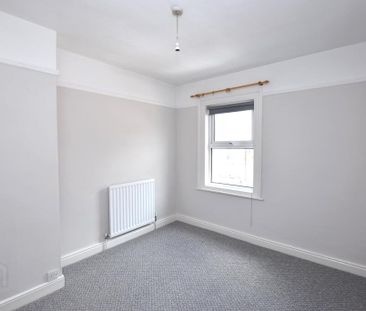 12 Aigburth Park, Belfast, BT4 1PQ - Photo 2