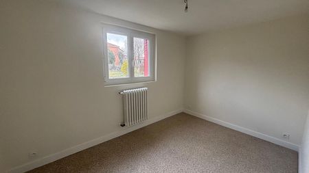 Location Maison 4 pièces 93m² LEMPDES 63370 - Photo 2