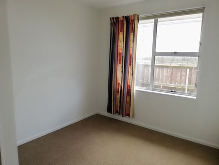 Sunny two bedroom unit with double glazed windows - Photo 3