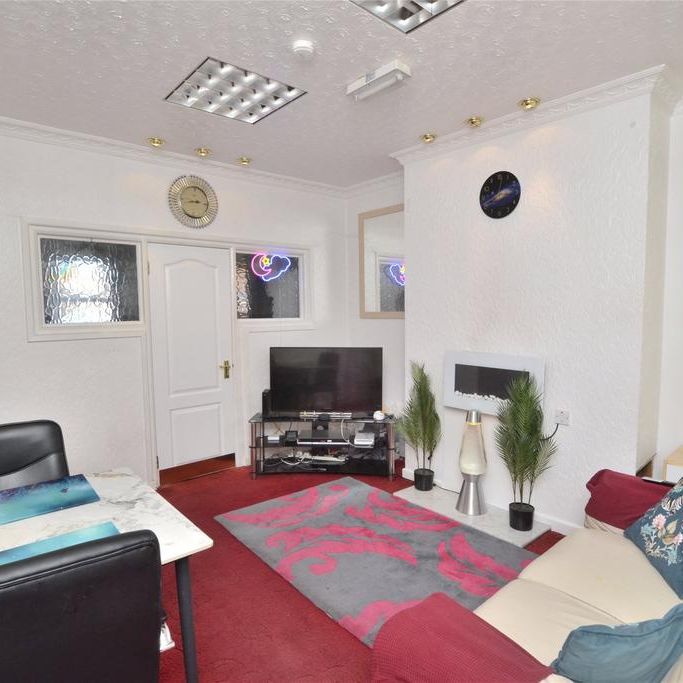 4 bedroom house to rent - Photo 1