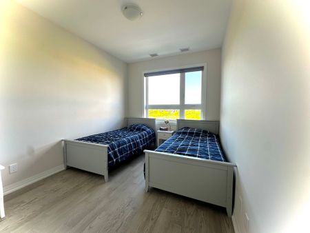 For Lease - 3265 Carding Mill Trail Unit# 206, Oakville, Ontario - Photo 3