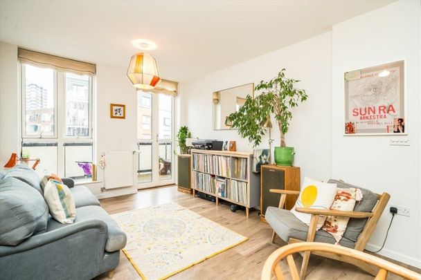 Geoff Cade Way, Bow, E3 - Photo 1