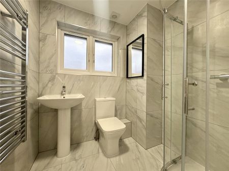 4 bedroom terraced house to rent - Photo 3