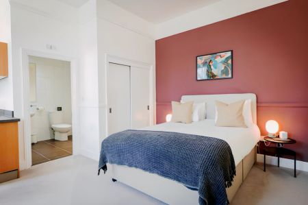 Studio Apartment - Photo 2