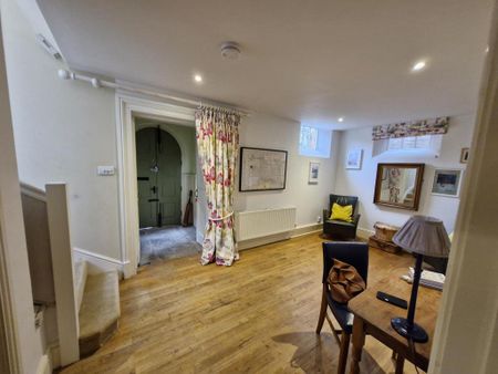 3 bedroom property to rent - Photo 2