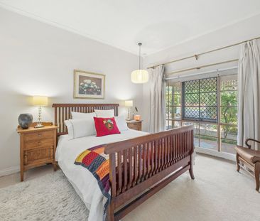 Rare Period Beauty in Beautiful 622sqm Grounds approx. - Photo 3