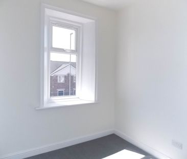 3 bed maisonette to rent in Musgrave Terrace, Pelaw, NE10 - Photo 3