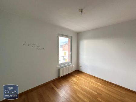 Location Appartement 4 pièces 84m² CHARNAY LES MACON 71850 - Photo 4