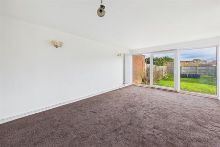 Henhurst Ridge, Burton-On-Trent DE13 9TH - Photo 3