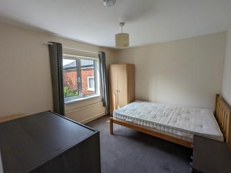 Broom Close - Photo 4