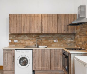 3 Bed Flat, Wellington Road, BN2 - Photo 4