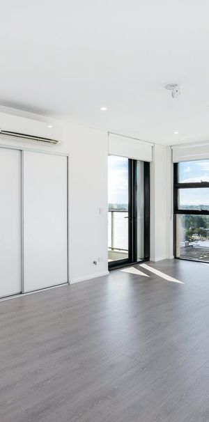 Modern three-bedroom apartment located in 'South Village' - First Open inspection on 24th Oct - Photo 1