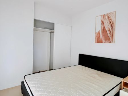 1 Bed 1 Bath - Photo 2