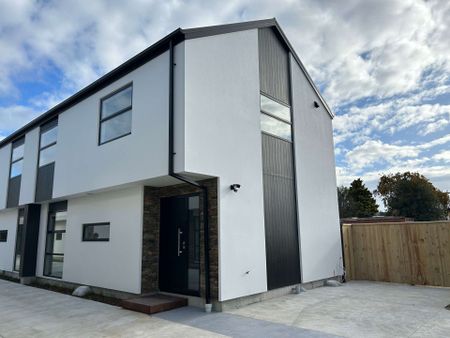 Modern property in prime location - Photo 3