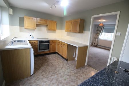 Two Bed Property to Rent - Photo 4