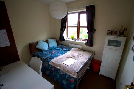 11 Hinchin Brook, NG7 2EF, NOTTINGHAM - Photo 5