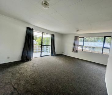 HENDERSON, 3 BEDROOMS - Photo 4