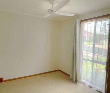 Comfortable Living **TENANT APPROVED** - Photo 3