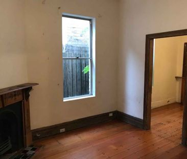 Rustic 2 Bedroom House - Photo 5