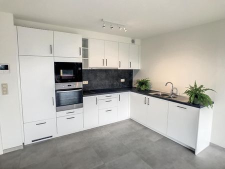 Prachtig nieuwbouw appartement met 2 ondergrondse autostaanplaatsen - Photo 3