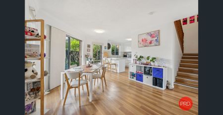 SHORT WALK TO LOCAL BEACH AND SHOPS - Photo 4