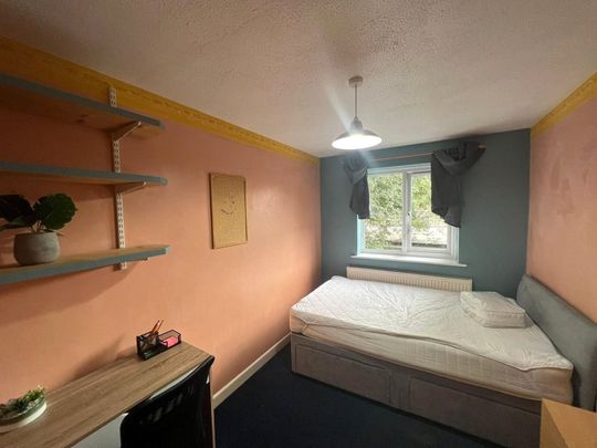 Fair View Road, Bangor, Gwynedd, LL57 - Photo 1