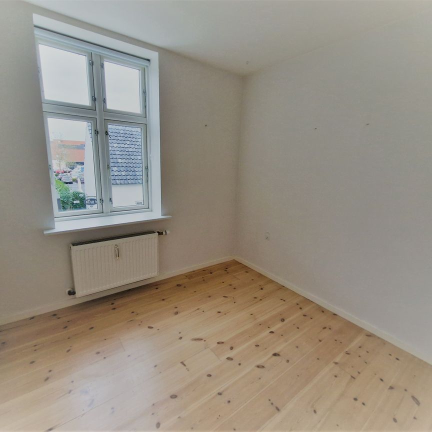 4-værelses lejlighed med skøn, privat altan - Photo 1