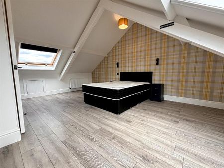 4 bedroom terraced house to rent - Photo 4