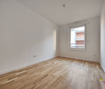 Appartement récent - 3 pièces - avec terrasse et parking en sous sol - Photo 1