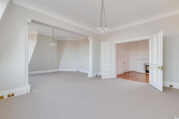 York House, York House Place, London W8 - Photo 1