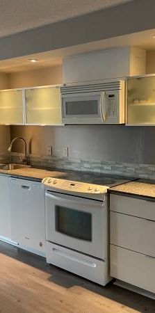 NEO-Cityplace 1 Bed + 1 Bed/Den Condo with Parking/Locker Incl - Photo 1