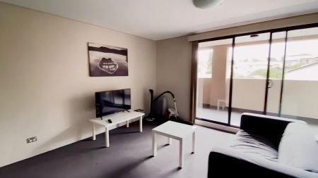 2 bed 2 bath - Photo 3