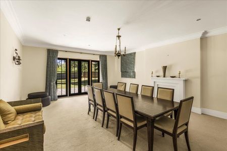 6 bedroom detached house to rent - Photo 5