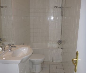 Location Appartement 3 pièces 46m² - Photo 2