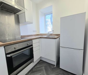 West Parade Flats, Halifax - Photo 4