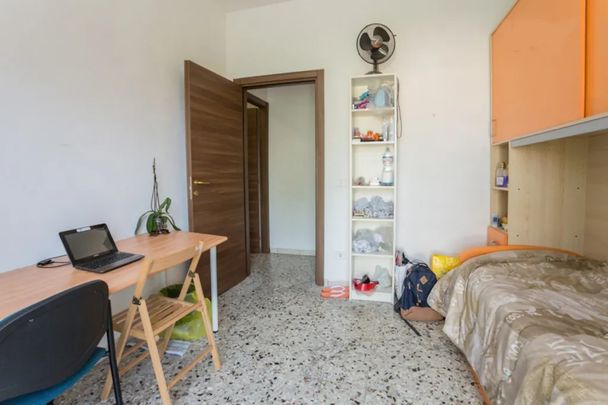 Via Gratosoglio, Milan, Lombardy 20142 - Photo 1