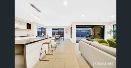 Location, Convenience and Comfort! - Photo 4