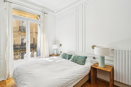 Appartement 3 pièces - Triangle d'Or - Montaigne - Photo 2