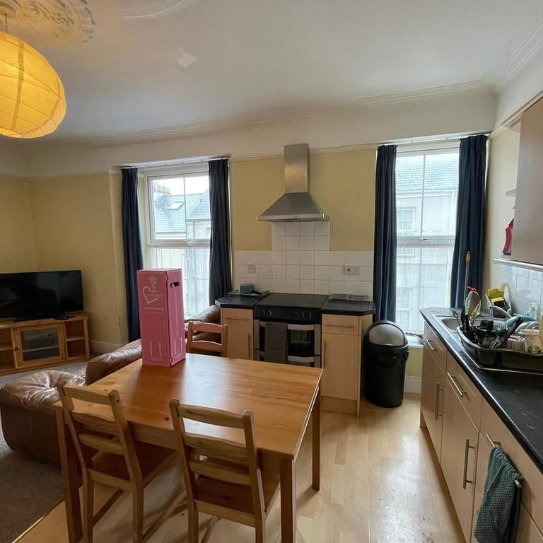 5 bedroom house to rent - Photo 1
