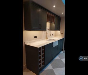 2 bedroom end of terrace house to rent - Photo 6