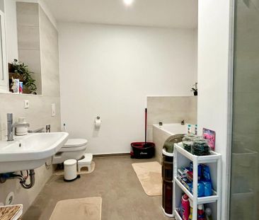 Großer Wohn- und Essbereich mit Terrasse | bodentiefe Fensterfront ... - Photo 6