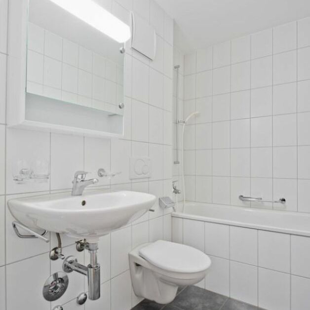 Schöne 3.5 Zimmer Wohnung in beliebtem Quartier nähe Waldrand und dennoch zentral! - Photo 1