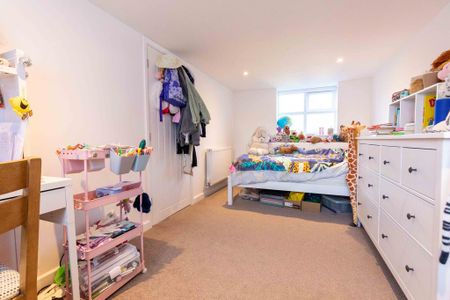 3 bedroom terraced house to rent - Photo 5