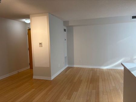 For Lease - 43 Eglington Avenue Unit# 1110, Toronto, Ontario - Photo 2