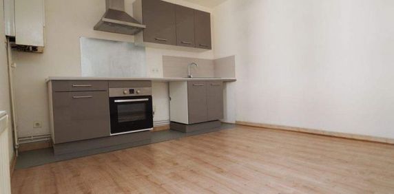 CHARMES (88130) - Appartement - Photo 2