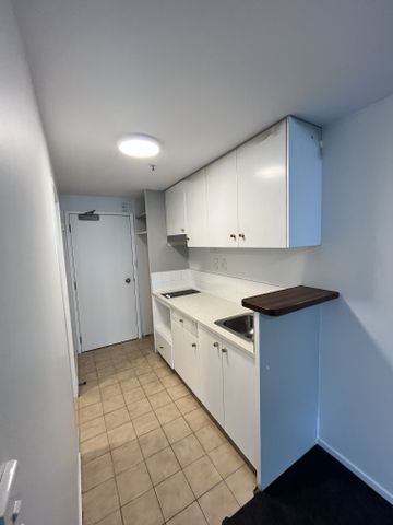 Clever Studio in a Prime Location - Photo 3