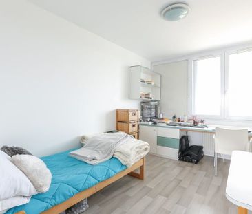 23-25, avenue Ampère, 77420, Champs-Sur-Marne - Photo 3