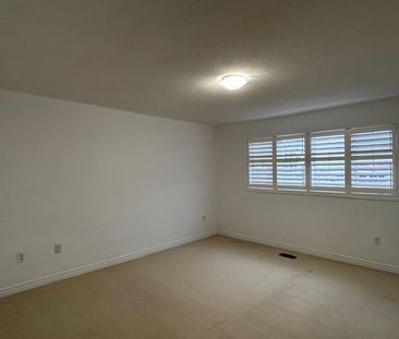 For Lease - 4 Blue Meadow Court, Markham, Ontario - Photo 3