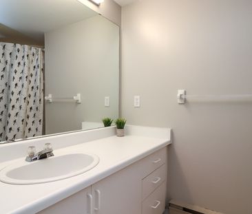 For Lease - 360 Mariners Way Unit# 12, Collingwood, Ontario - Photo 1